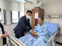 비에스종합병원, 어버이날 맞아 카네이션 전달 행사 가져