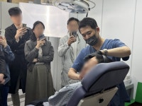 더왈츠의원 임영빈 원장, 라풀렌 활용한 윤곽고정술 시연…초음파 정밀도 강화