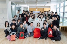 한국오노약품공업, 소아암 환아 위한 크리스마스 선물·기부금 전달