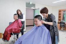 22사 공병대대 | 공병학교엔 금요일마다 ‘사랑의 가위손’ 뜬다