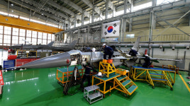 15년 무사고 항공기 창 정비 무결점 신화 계속된다