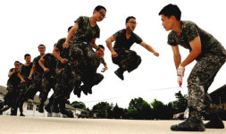 매일 1시간 체력단련…수요일 오후엔 전투체육