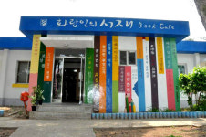 [11사단]  ‘문학’ 물들인 북 카페, 독서삼매경 빠지다