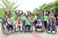 [해군2함대] 꽃보다 사랑스러운 전사 손자들 “사랑해 孝”