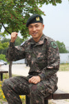 [육군56사단] 거동 힘든 시민, 택시 태워 응급실 이송