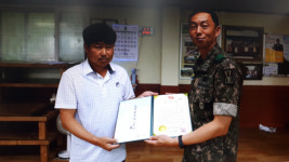 “훈련장에 폐기물 무단투기 끝까지 추적 신고 고맙습니다”