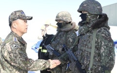 이왕근 공참총장, 설날 맞아 하늘 아래 첫 부대에서 장병과 함께 떡국 격려