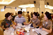 외풍 없는… 유리알 계약 문화 ‘순풍’