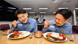 “균형 잡힌 식사로 ‘코로나19’ 이겨요!”
