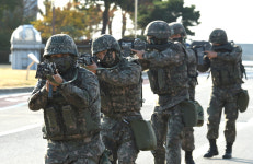 철통 같은 경계작전… 기지방호 이상 무!