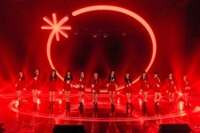 아이즈원, 마지막 콘서트 ‘원 더 스토리’ 성료 눈물+감동
