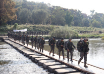 100㎞ 무박 2일 급속 행군…진정한 전사 거듭난다