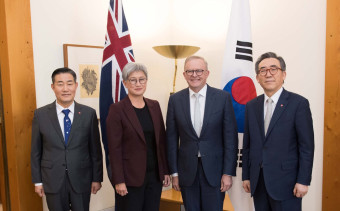 신원식 국방부 장관, 호주 총리와 양국 관계 진전·협력 강화 논의