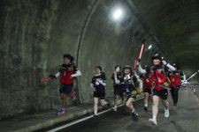 뚜벅뚜벅, 호국의 길 걸어나갔다… 성큼성큼, 존경·감사 가까워졌다