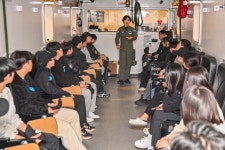 조종사 만나고 전투기 타보고…우주 향한 꿈 키워요