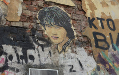 [이주형 기자의 ‘펜 들고 세계 속으로’] 러 전설의 한인 록 가수 ‘빅토르 최’ 추모 열기 여전