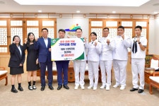 “지역민 아픔, 나누는 것도 임무” 호우피해 복구 위해 성금 전달