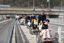 장애인 복지시설에 봄날의 햇살처럼…