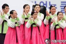 [문화행사 종합]기쁘다 교황 오셨네… 노래로 연주로 ‘비바 파파’