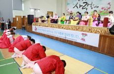 수원교구 내 본당·기관, 어버이날 행사 열리던 날