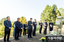 대구대교구장 조환길 대주교, 교구 평신도위원회 고 서상돈·김익진 선생 묘소 참배