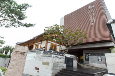 [함께 보는 우리 성인과 복자들(5)] 여성 회장 성 현경련 베네딕타와 복자 강완숙 골룸바