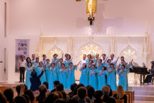 깊어가는 가을따라 울려 퍼지는 노랫소리