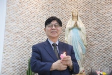 [우리 이웃 이야기] 수원교구 호계동본당 캔들 동호회 ‘빛그림’ 박충길 회장