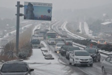 雪雪 기는 차량들