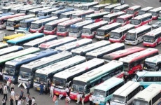 폐차 직전 버스로 수학여행단 수송