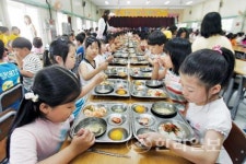 제주산 친환경농산물 학교급식 공급 확대될까