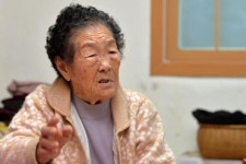 [제주를 이끌어온 선각자들](4)오메기술 기능보유자 김을정