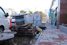 신축 아파트 주변 공사자재 두고 갈등