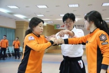 끊이지 않는 구급대원 폭행… 비책은 합기도