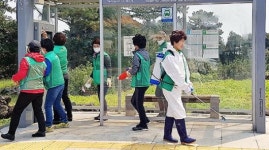 성산읍부녀회 버스승차대 환경정비