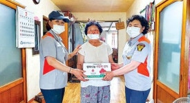 하귀여성의소대 독거노인에 김치 나눔