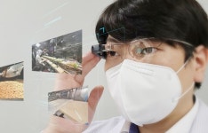 풀무원  스마트 글라스 도입, 식품 품질-안전관리 강화