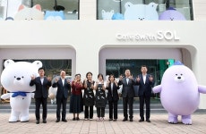 신한은행, 카페스윗 쏠 명동점 오픈...청각장애인 일자리 창출