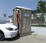 세상에서 가장 나쁜 주차 “지붕 뚫고 나가야 할 판”