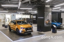 한불모터스, 용산 HDC 아이파크몰 팝업스토어 운영… DS 3·5·7 크로스백 전시