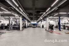 KCC오토모빌,  재규어 랜드로버 일산 정비소 이전