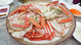 휴가철 속초 대포항,  가볼만한 대게 맛집은?