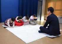 강원대 어린이집 원생들, 새해 복 많이 받으세요