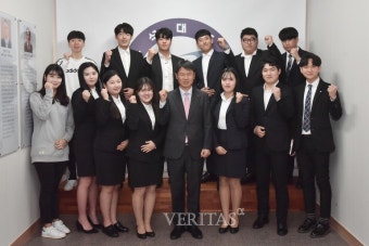 [포토] 김응권 우석대 총장, 학생회 당선인 격려