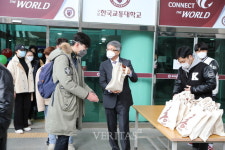 교통대, 2주 격리 중국인 유학생 건강하게 퇴소