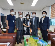제주 신창중, 총동문회(회장 김계춘) 학교발전기금 500만원 기탁