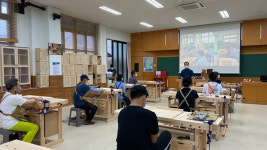 문경공고 관내 중학교 교사 대상 목공 연수 실시