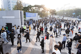 [포토] 연세대 2023 수시 논술시험 진행