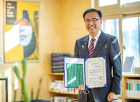 영남대 언론출판문화원 이종백 실장 국무총리 표창 수상