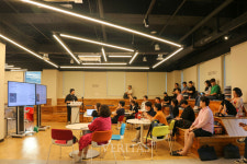 경남대 창업보육관 입주기업 휘테커 파운더 세미나개최